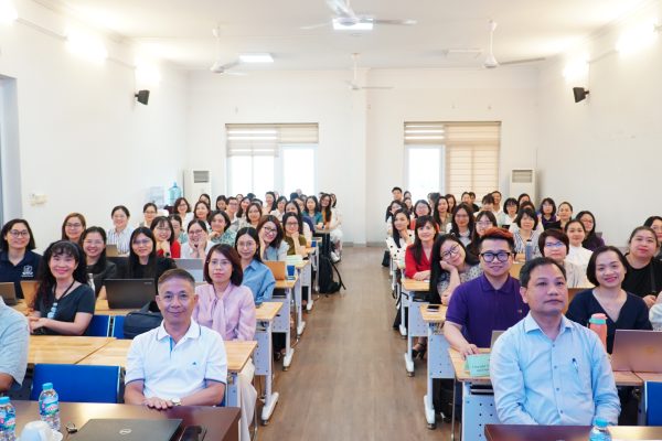 Khai giảng Chương trình “Trại huấn luyện khoa học” cho cán bộ ULIS