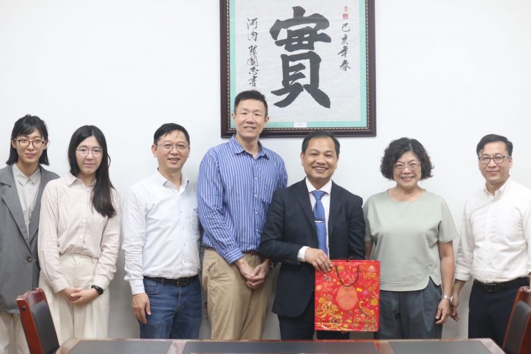 Trao đổi hợp tác với Trường Đại học Ngoại ngữ Văn Tảo